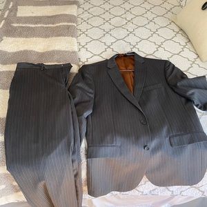 Jos A Bank Joseph Slm Fit 100% Wool Pinstripe Suit